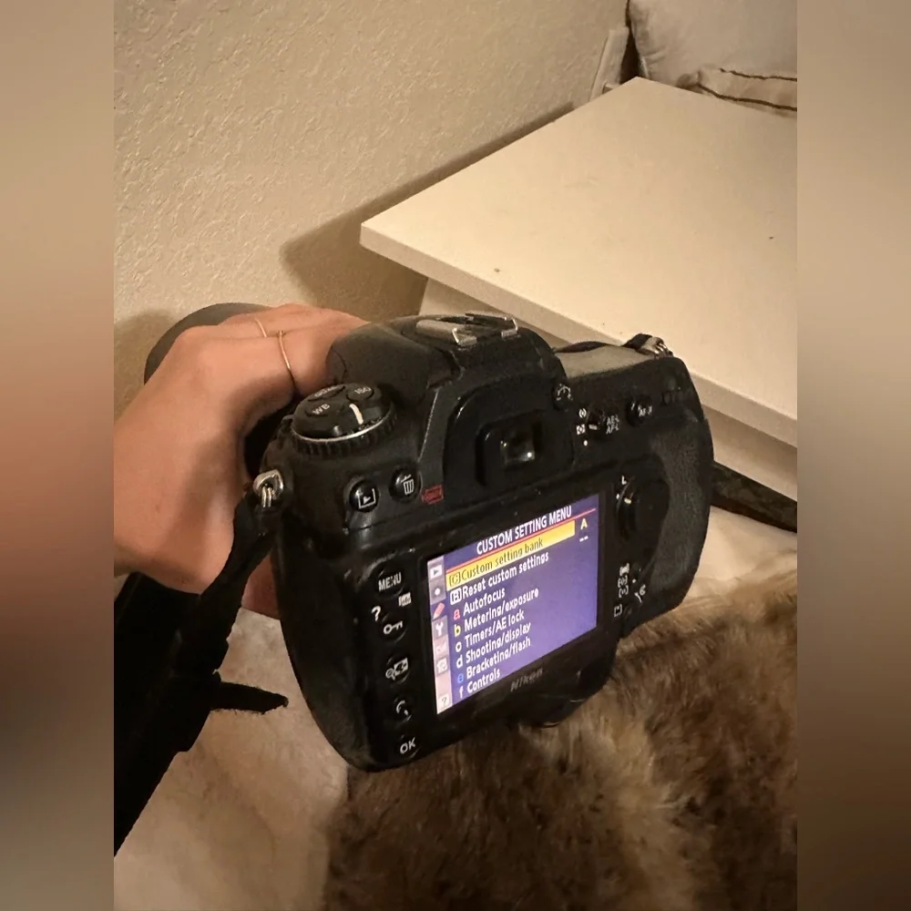 Nikon d300 digital camera with 28-105mm lens